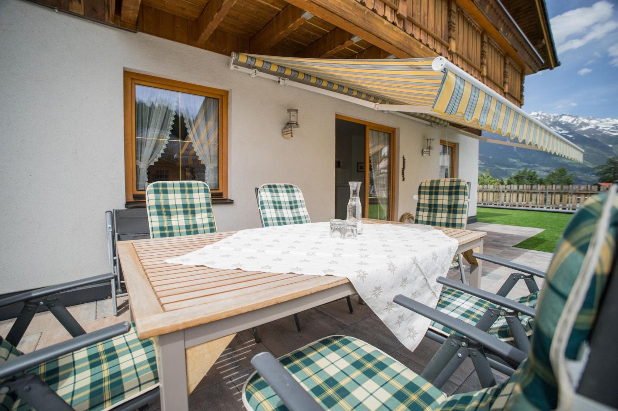 Alpenzeit Villa Ladis Exterior foto